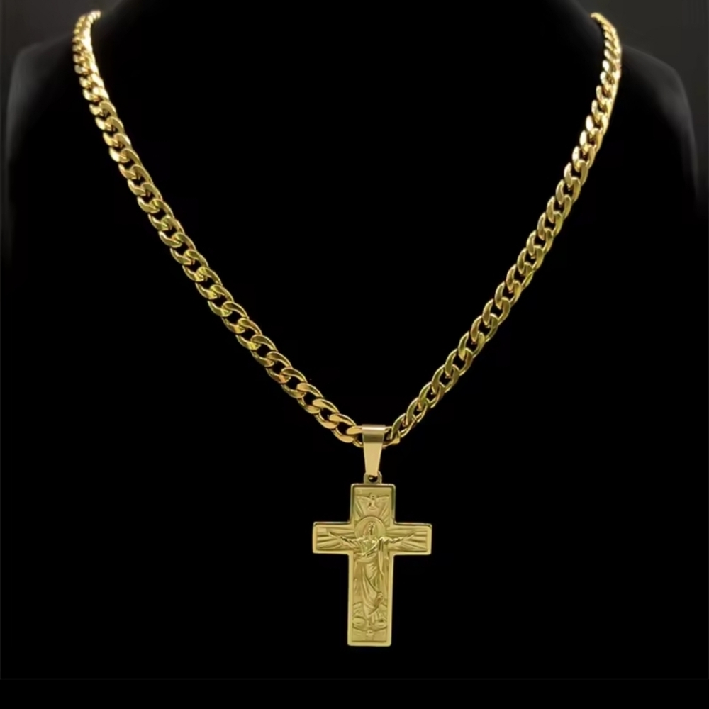 CLEARANCE   Stainless Steel Gold Cross  Necklace 23 Inch Chain L.